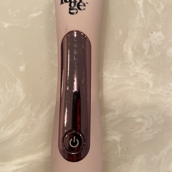 L’Ange Curl 1" (25MM) Titanium Curling Wand
. - Picture 2 of 3
